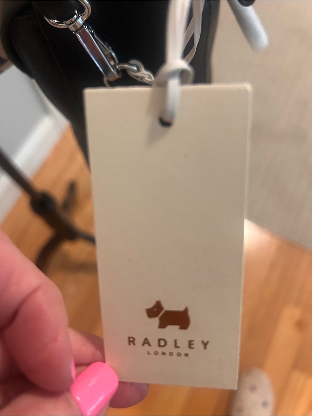 Black leather crossbody bag by Radley of London, nwt, excellent condition - Picture 5 of 9